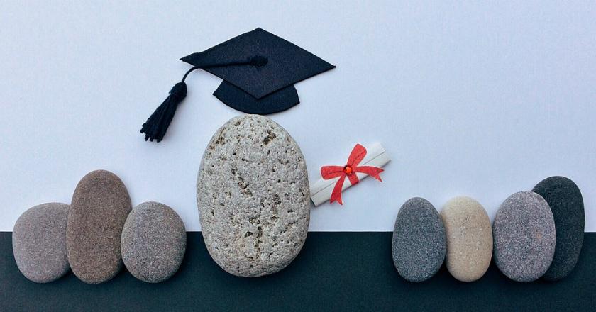 Gadai Ijazah Emang Bisa? Jangan Keblinger Nih Sobat