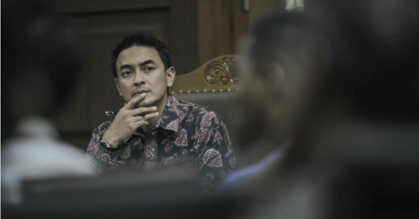 Terbukti Terlibat Kasus Suap dan Gratifikasi Zumi Zola Dituntut 8 Tahun Penjara