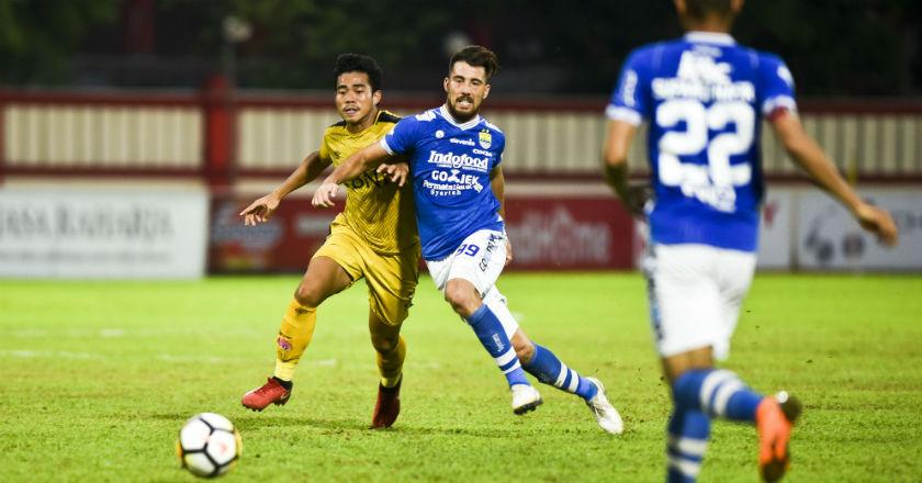 Persib Bandung Takluk dari PSMS Medan, Bhayangkara Menang