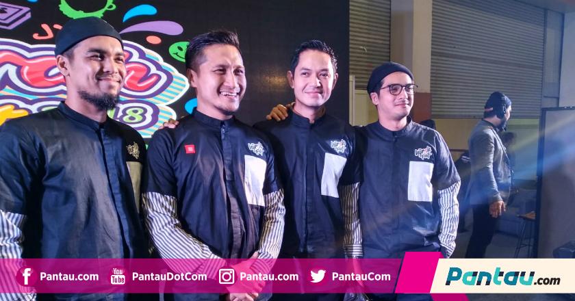 Bersama Selebritis Hijrah, Arie Untung Berusaha Ajak Roger Danuarta Ikut Pengajian