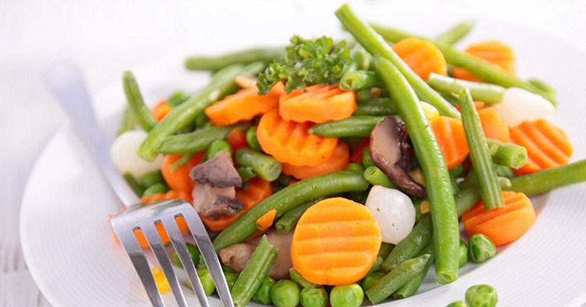 Benarkah Makan Sayuran Rebus Bikin Tubuh Makin Sehat?