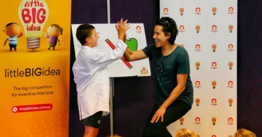 Alasan Sang Kakak Buat Jam Khusus untuk Orang Buta Warna Bikin Baper