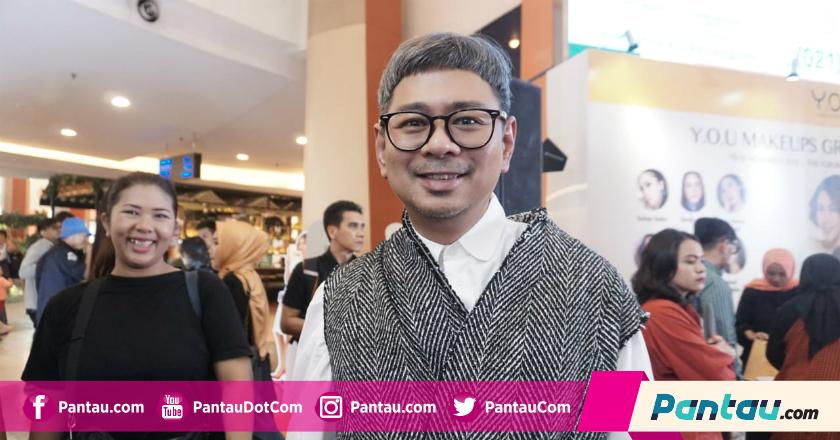 Girls, Ini Kiat Agar Make Up Awet Seharian di Musim Hujan