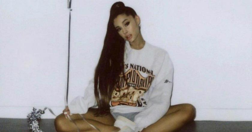 Ariana Grande Ucapkan Selamat Tinggal Kepada Rambut Ekor Kuda