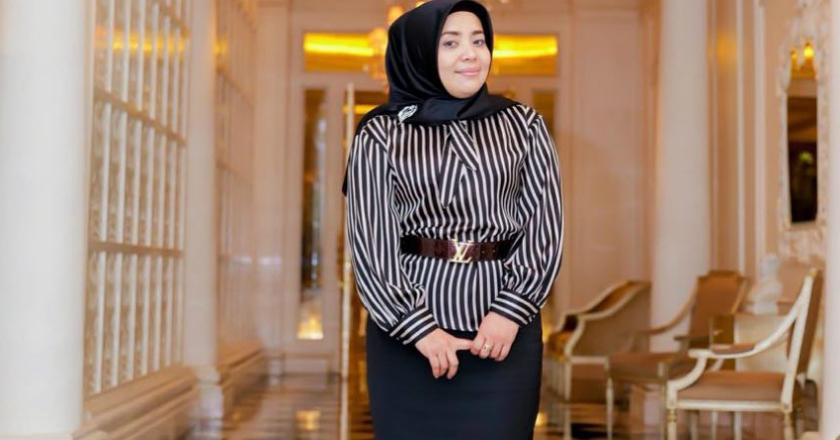 Setelah Nassar, Muzdalifah Gandeng Berondong Ganteng