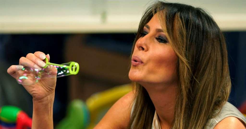 Tepok Jidat, Tagihan Hotel Melania Trump dalam Semalam Seharga Audi Super A8 L