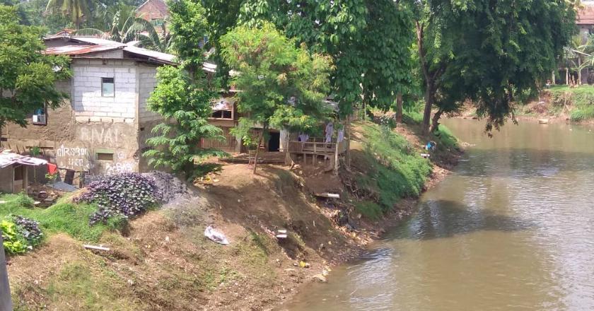 Pantau Story: Mereka dari Bantaran Ciliwung, Menunggu Normalisasi
