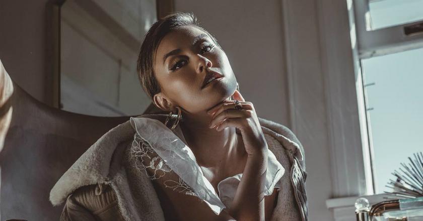 Mantap! Lewat Lagu 'Overdose' Agnez Mo Ukir Sejarah Masuk 4 Chart Billboard