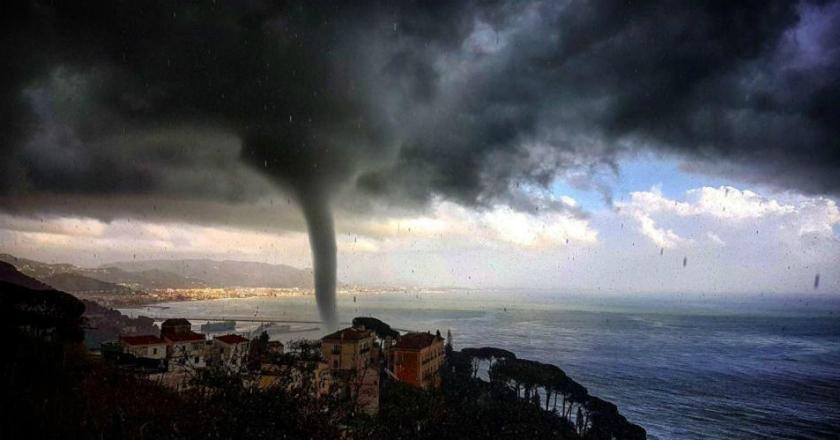 Bikin Bergidik! Ternyata Tornado Super Seperti di Film 'Block Twister' Ada di Dunia Nyata