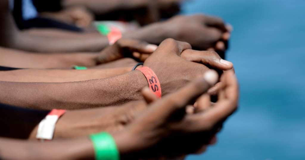 Trump Beri Izin Militer Musnahkan Imigran Jika Bikin Gaduh di Perbatasan AS-Meksiko