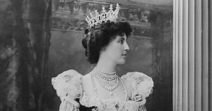 Tiara Portland 'Harta Karun Nasional' Inggris Hilang Dicuri