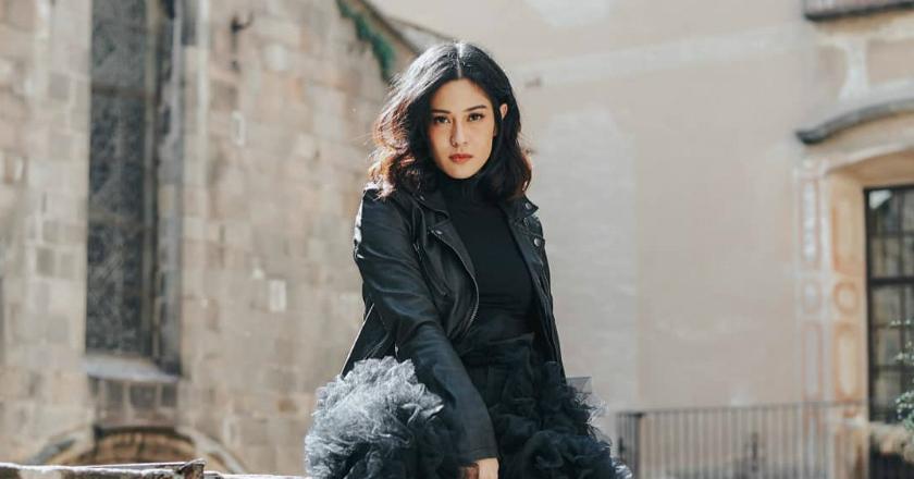 Setelah Dua Dekade Menjadi Aktris, Dian Sastrowardoyo Mulai Debut Sebagai Produser Film