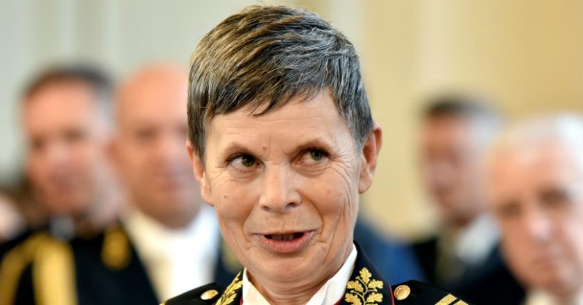 Satu-satunya di NATO, Wanita Ini Pimpin Militer Slovenia