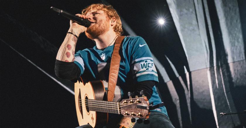 Jangan Khawatir, Kamu Dipastikan Duduk Saat Konser Ed Sheeran