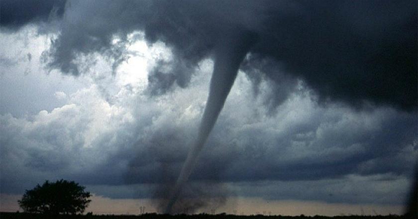 Satu Orang Tewas Usai Badai Tornado Landa Indiana Selatan