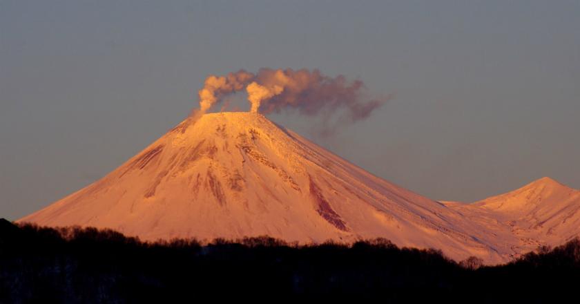 Survei: 18 Gunung Berapi di AS Berada dalam Ancaman Kategori 'Sangat Tinggi'