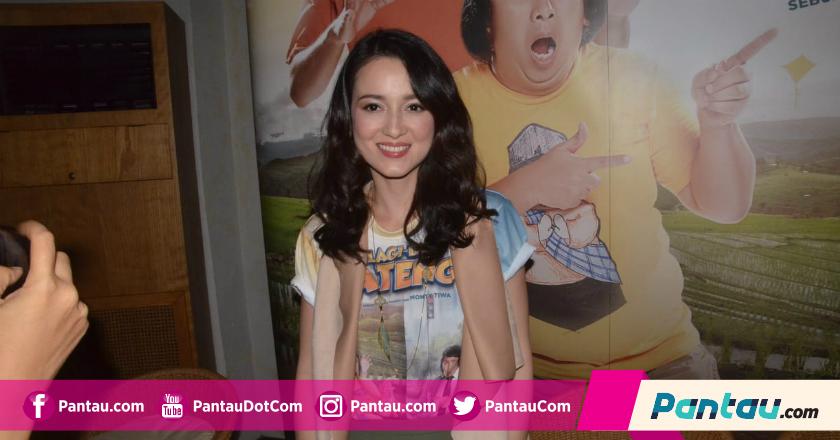 Julie Estelle Bangga Bermain Film Komedi 'Lagi-Lagi Ateng'