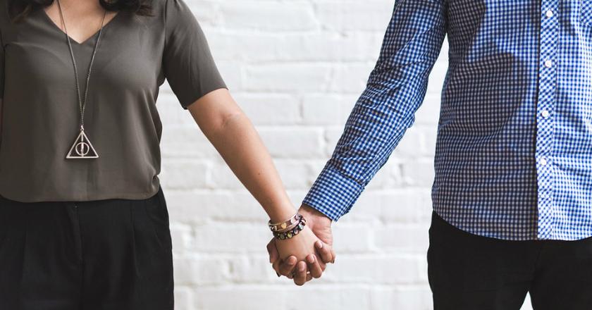 Tiru Suhay Salim, Nikah di KUA Super Hemat! Enggak Percaya?