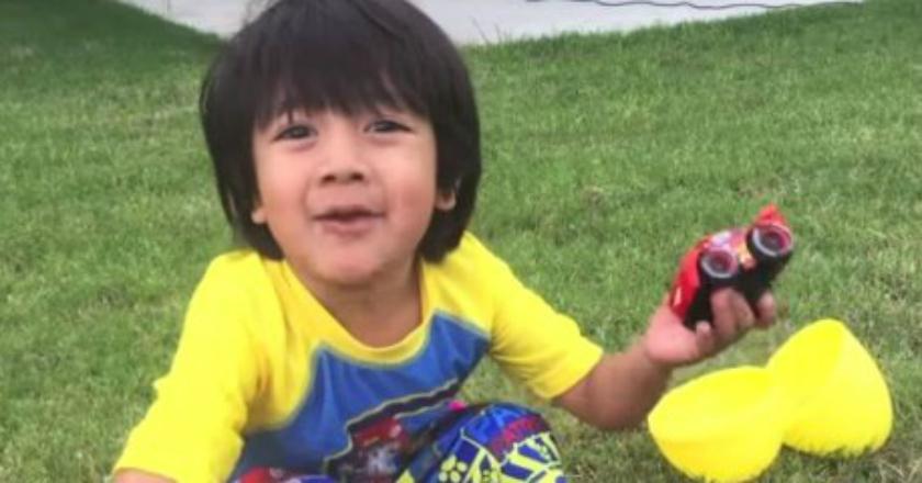 Jadi Vloger, Bocah 8 Tahun Asal AS Ini Raup Rp298 Miliar