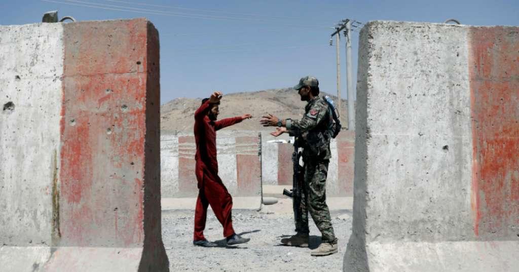 Diduga Lindungi Taliban, PM Pakistan Bertemu Utusan AS