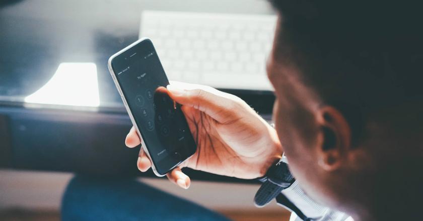 UU Diloloskan, Siap-siap Pihak Berwenang 'Bebas' Akses Pesan Elektronik Terenkripsi