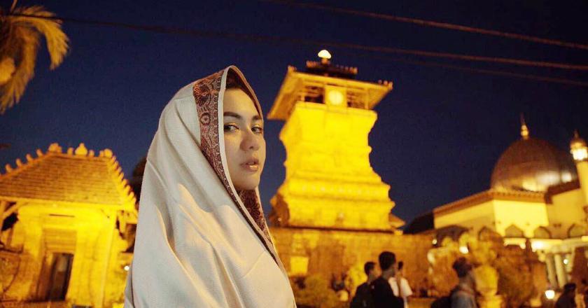 Vicky Shu Blak-blakan Perkenalannya dengan Bos First Travel