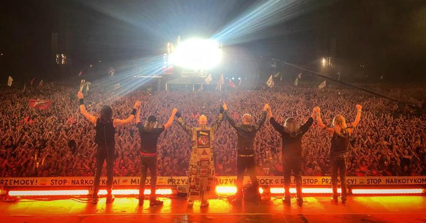 Ajang Nostalgia Rian D'MASIV di Konser Judas Priest