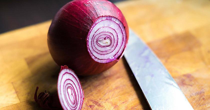 Kenapa Kita 'Menangis' Saat Mengiris Bawang?