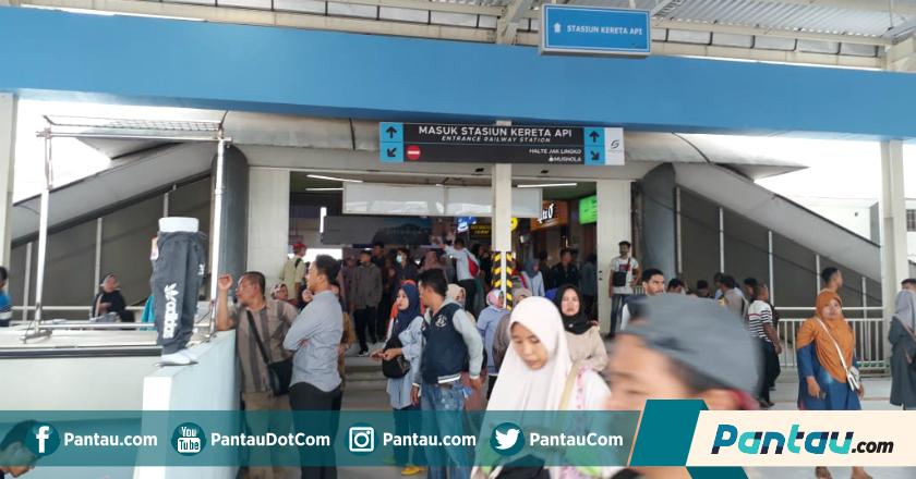 Minim Petunjuk Arah, Masyarakat Mengaku Bingung Lalui Skybrigde Tanah Abang