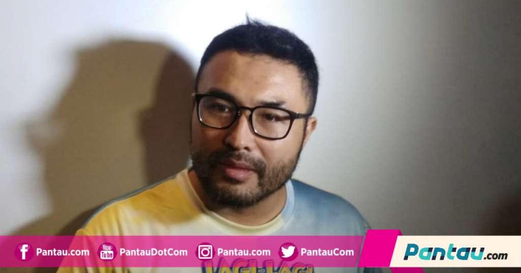 Takut Jarum Suntik Tak Membuat Surya Saputra Mundur Lakukan Donor Darah