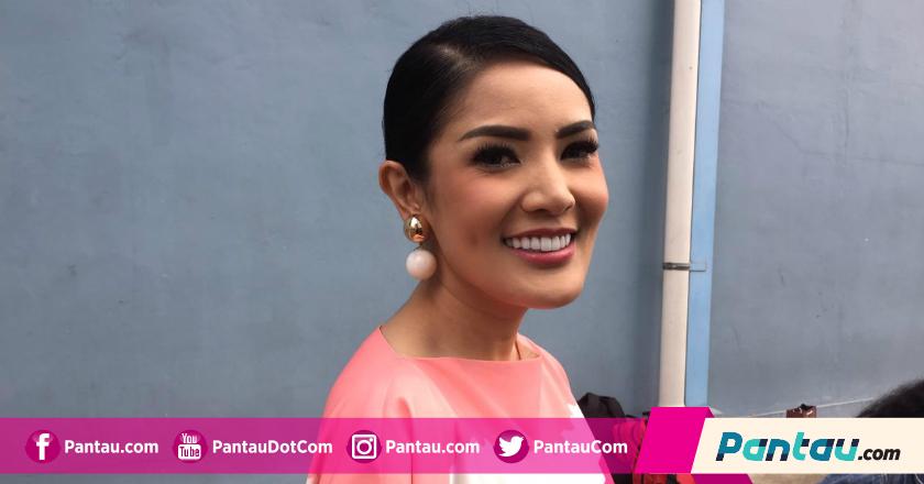 Nindy Dukung Ussy Sulistiawaty Laporkan Pelaku Bully Terhadap Anaknya