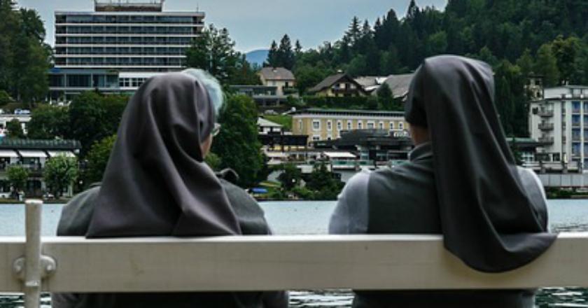 Yaelah... Dua Biarawati Curi Uang Rp7 Miliar untuk Judi di Las Vegas