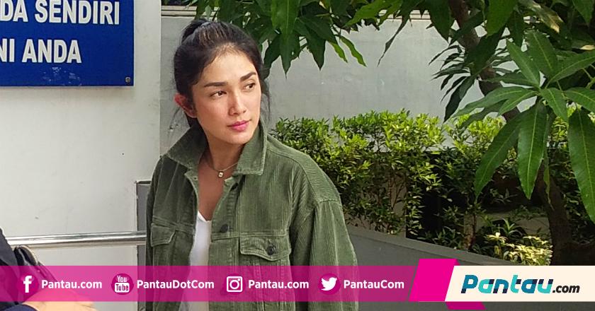 Anaknya Disamakan dengan Kotoran Alasan Ussy Sulistiawaty Lapor Polisi