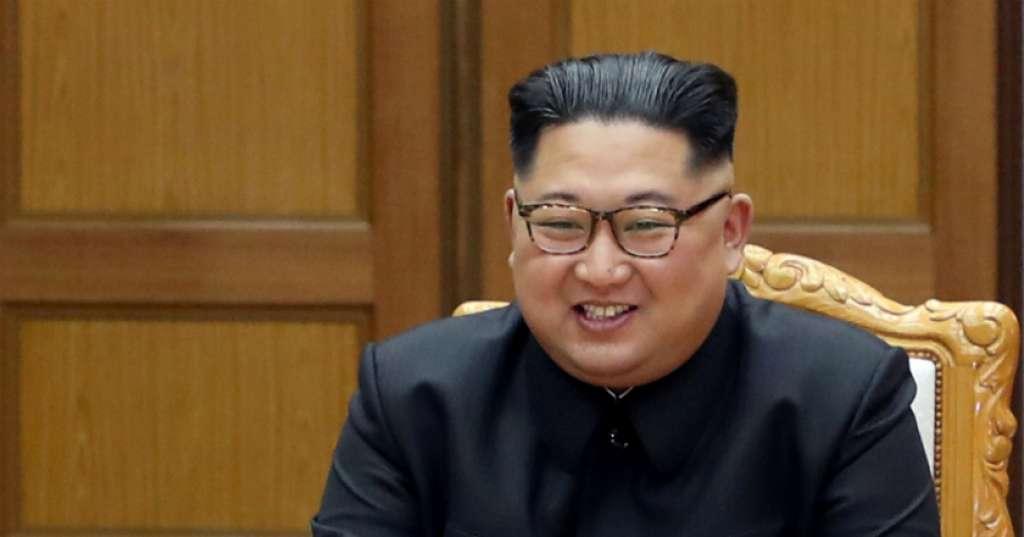 Jelang Kunjungan Bersejarah ke Korsel, Demam Masker Wajah Kim Jong Un Jadi Buah Bibir