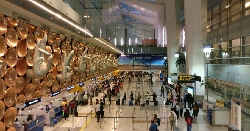 Duh, Bandara New Delhi India Dibuat Heboh oleh Penemuan Kotoran 'Jadi-jadian'