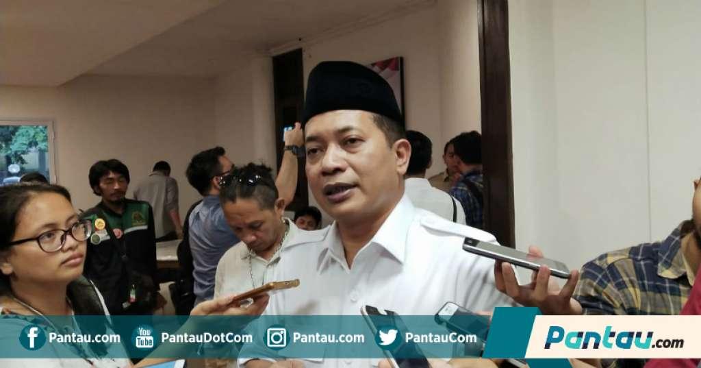 APK Demokrat Dirusak, Gerindra: Punya Jokowi-Ma'ruf di Pohon Kok Gak Dirusak?