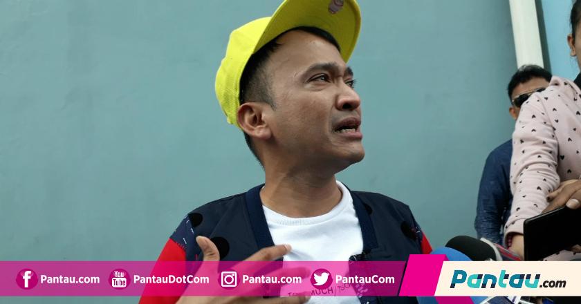 Rumahnya Dilempar Batu Berisi Ancaman, Ini Tanggapan Ruben Onsu