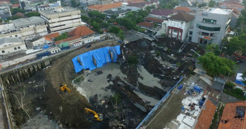 Terkait Jalan Gubeng yang Ambles, Polisi Periksa 11 Pekerja