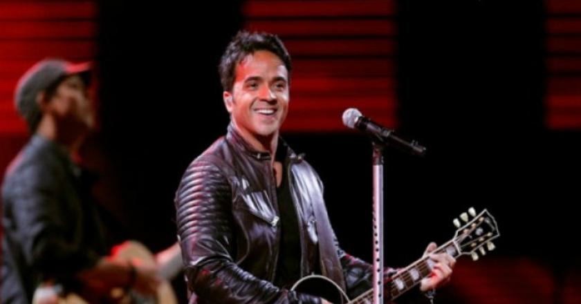 Sadis! 'Despacito' Berhasil Nongkrong 100 Minggu di Tangga Lagu Billboard