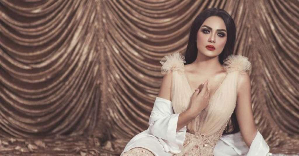 Malam Tahun Baru, Krisdayanti Pilih Bekerja Sambil Liburan di Bali