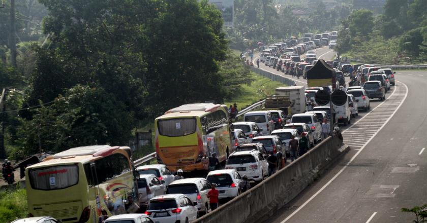 Polda Jabar Pantau Arus Mudik dan Balik Lancar, Kecuali Puncak Bogor