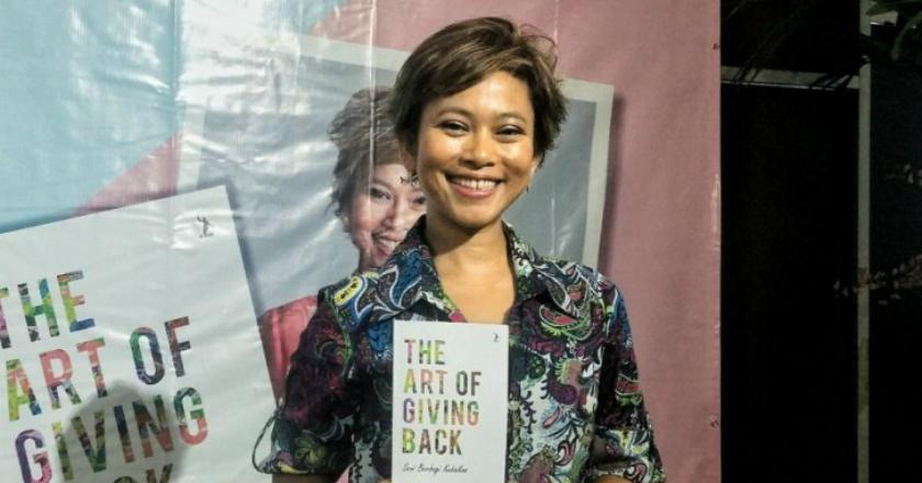 Keluar dari Zona Nyaman, Nila Tanzil Rasakan Kepuasan Batin Dirikan Taman Bacaan Pelangi