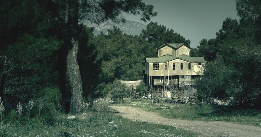 Properti Bekas Tragedi Pembunuhan Dijual Nih, Sobat Pantau Minat?