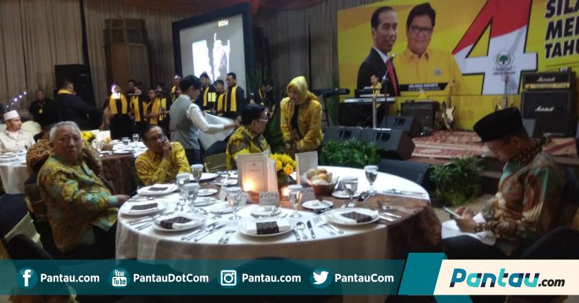 TGB Terlihat Hadiri Acara Silaturahim Partai Golkar
