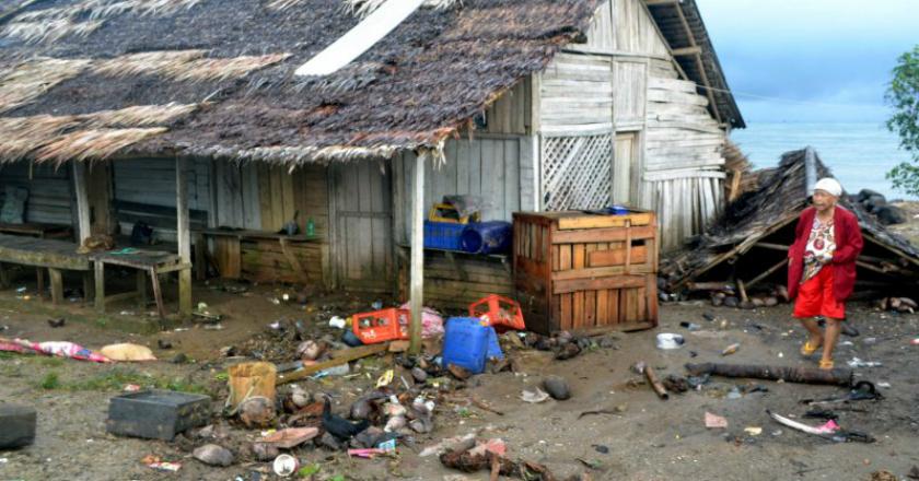 Jalur Transportasi Anyer-Carita Terputus Usai Diterjang Tsunami