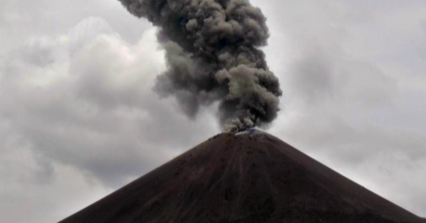 Tentang Gunung Anak Krakatau, yang Diduga Penyebab Tsunami di Selat Sunda