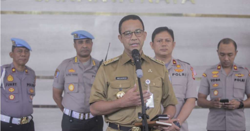 Anies Sebut Siap 'All Out' Bantu Korban Tsunami Selat Sunda