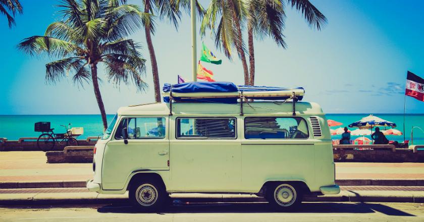 Punya Rencana Liburan Akhir Tahun ke Pantai? Jangan Takut, Simak Tipsnya!