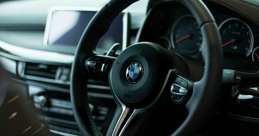 Sudah Jatuh Tertimpa Tangga! Mobil Rusak, BMW Juga Didenda Kementerian Korsel