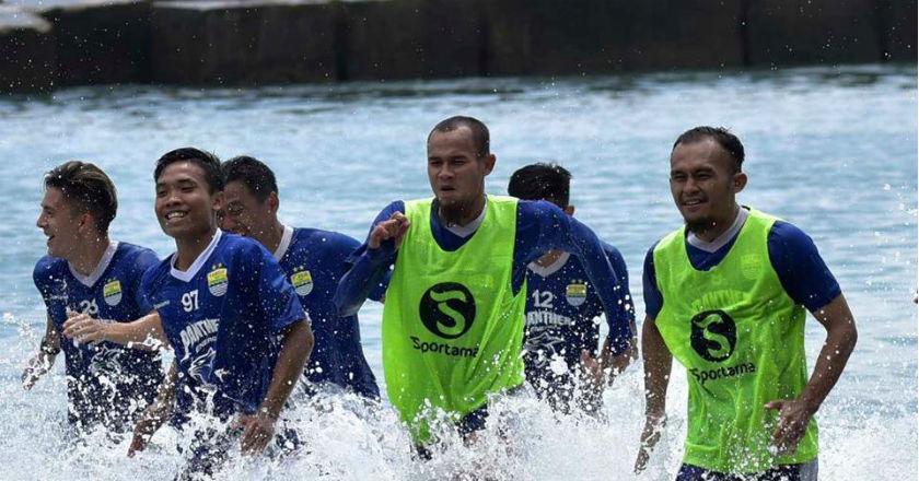 Begini Pesan Haru Kapten Persib untuk Korban Tsunami Selat Sunda